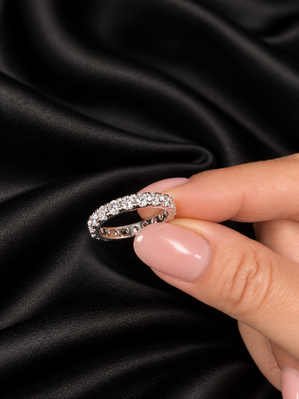 Eternity demantshringur 1.90ct