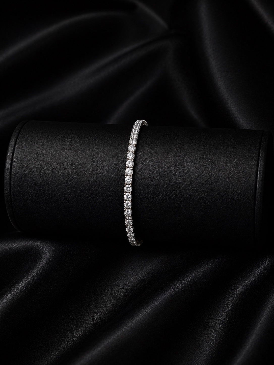 O’Maria tennisarmband með 68 demöntum, samtals 3,38 ct